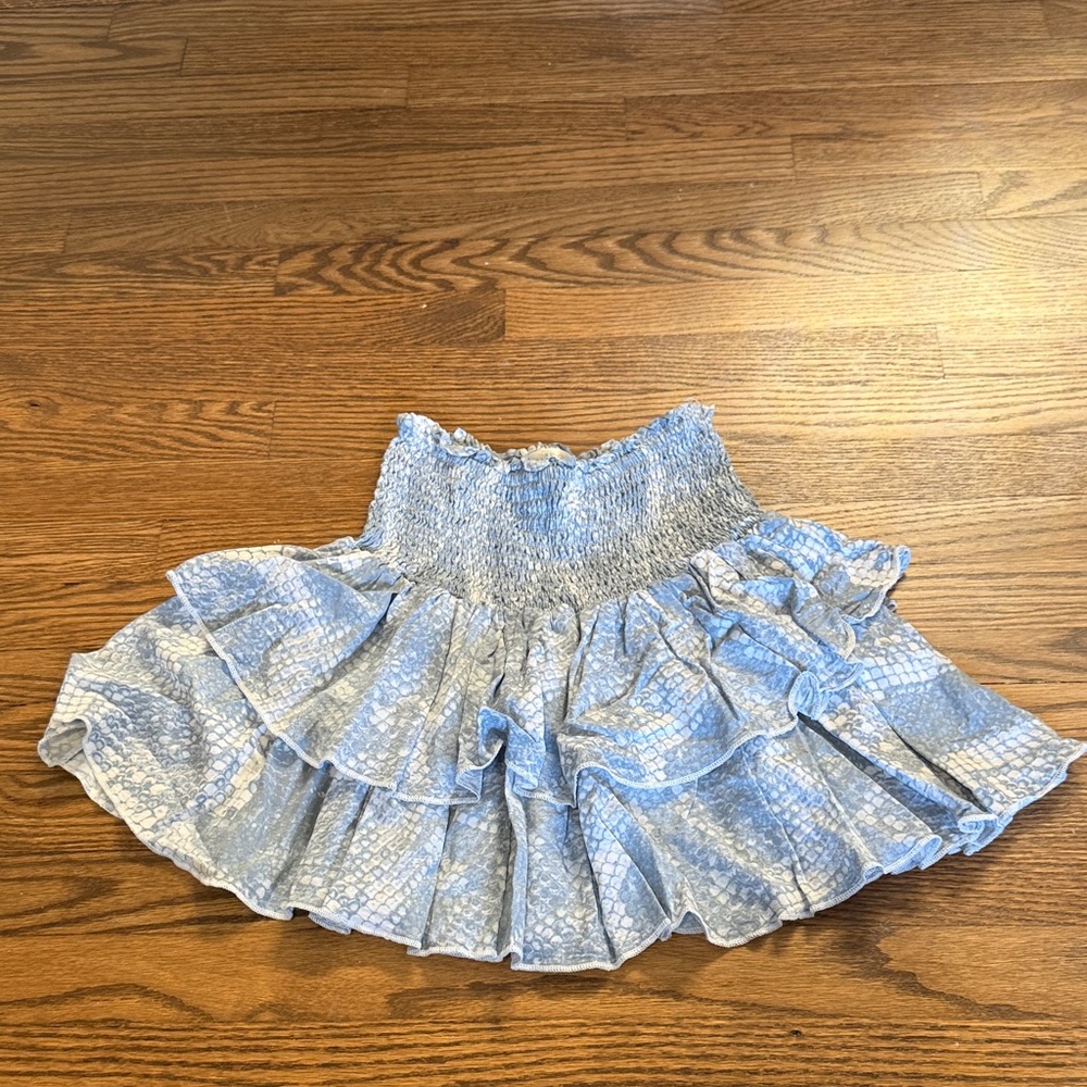 We’re All Pretty Girls Blue Ruffled Skirt with Snake Print Size Small